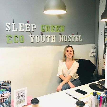 Sleep Green - Certified Eco Youth Hostel Barcelona Eksteriør billede