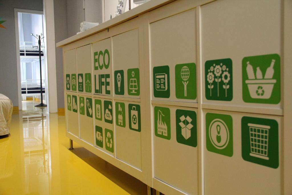 Sleep Green - Certified Eco Youth Hostel Barcelona Eksteriør billede