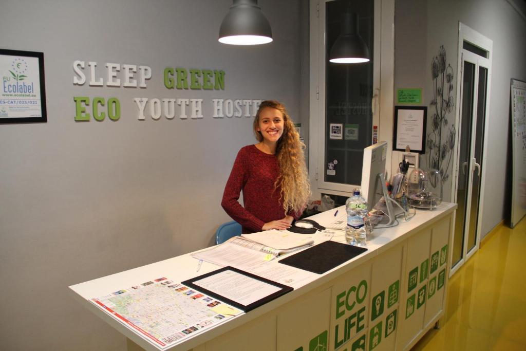 Sleep Green - Certified Eco Youth Hostel Barcelona Eksteriør billede