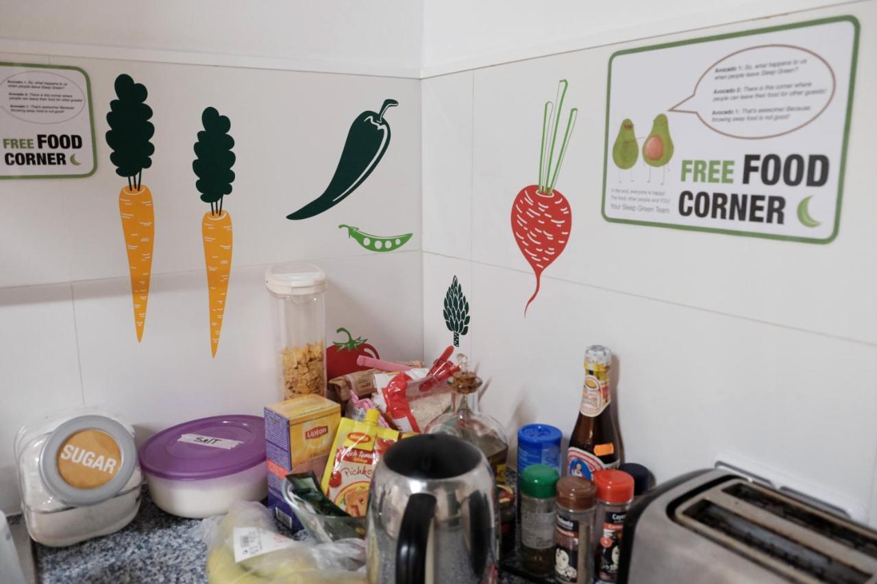 Sleep Green - Certified Eco Youth Hostel Barcelona Eksteriør billede